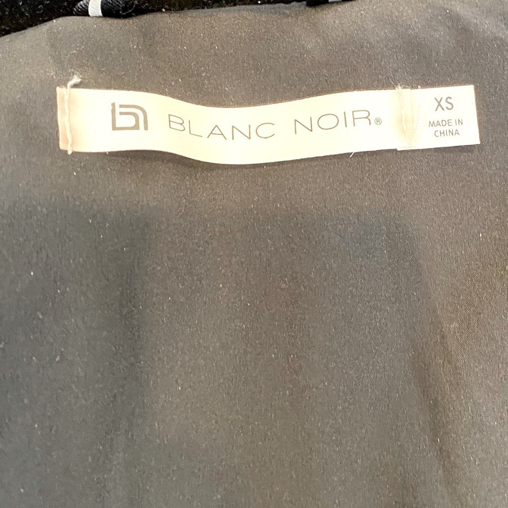 blanc noir Silver Puffer Jacket with Black Trim - Picture 12 of 15